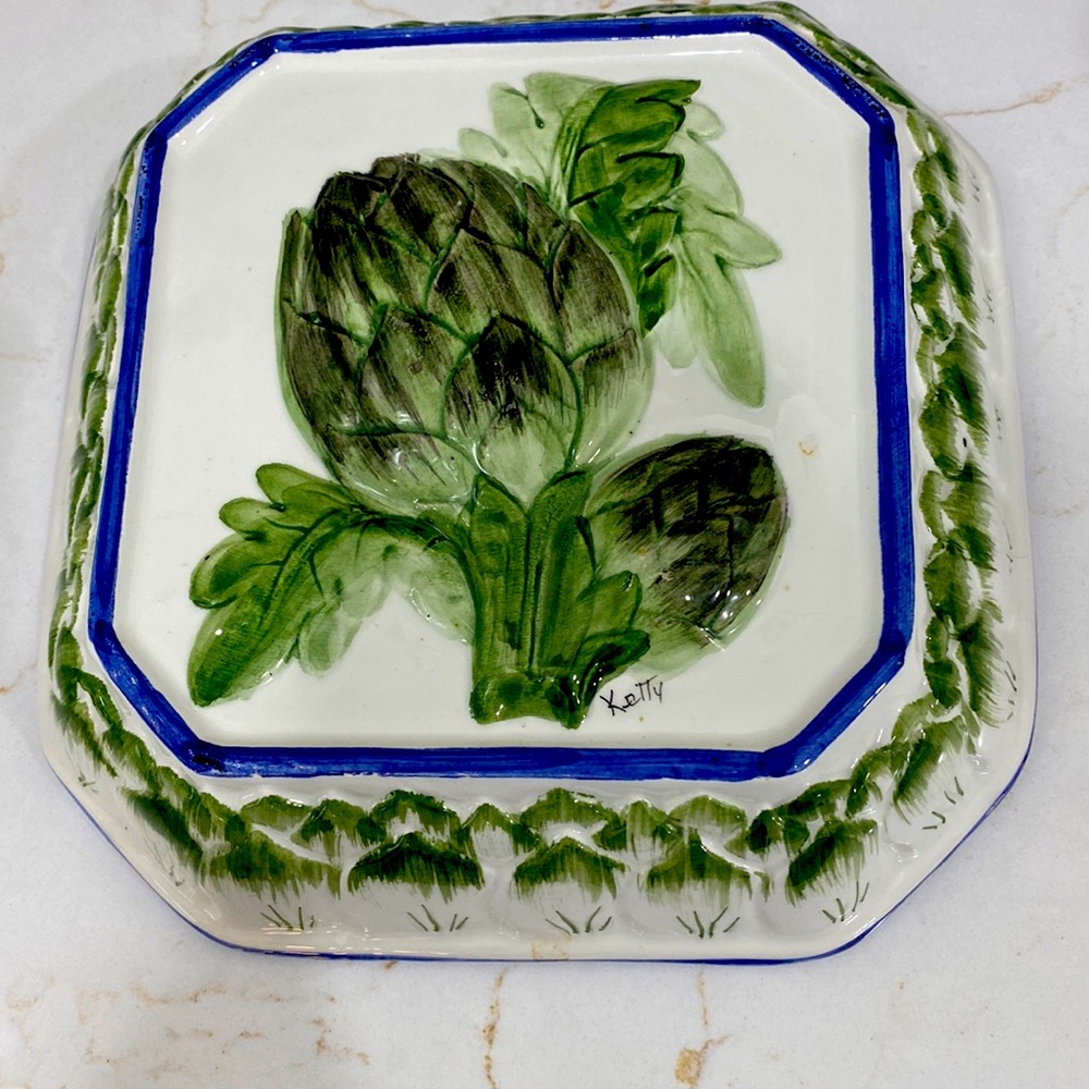 Hand painted Bassano artichoke mold